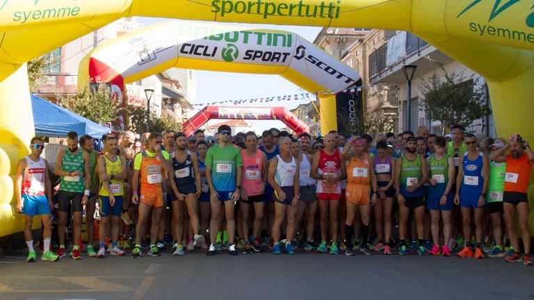 Gara podistica a Canosa Sannita