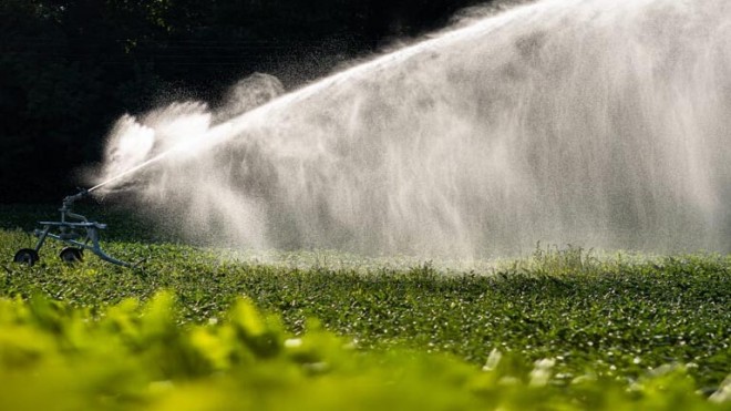 agricoltura acqua ai terreni
