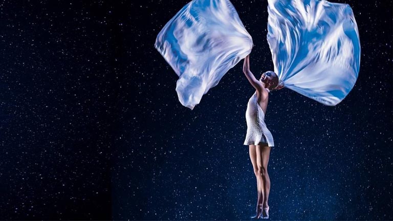 Momix