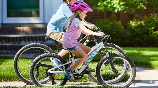 bimbi in bici