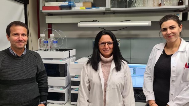Foto Algo Biotechnologies - Prof. Antonio Di Stefano (CEO), Prof.ssa Ivana Cacciatore (CIO) e Dr.ssa Lisa Marinelli (CQO)