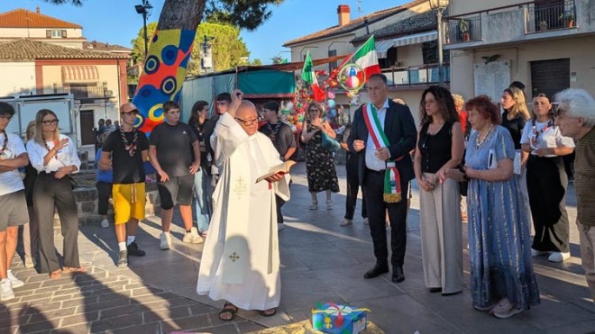 Montesilvano Colle inaugura L'Albero della Fratellanza
