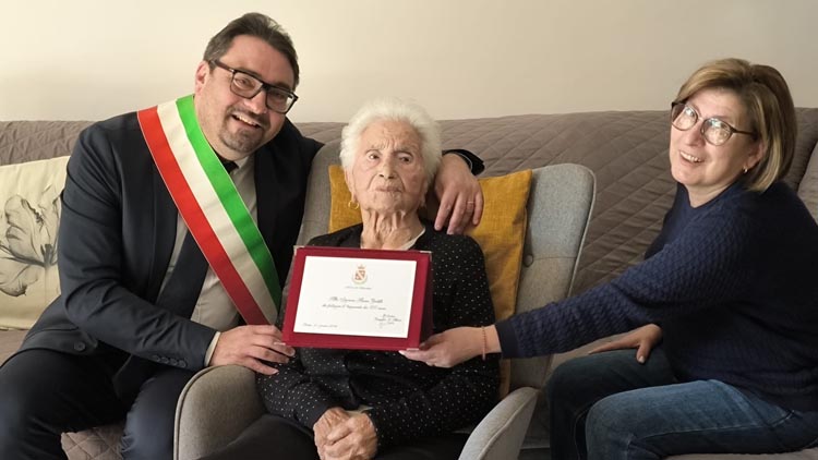 Il saluto dell'amministrazione per i cento anni di Anna Gentili