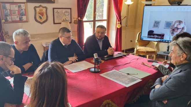 riunione ad atri