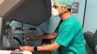 Liberato Aceto alla consolle del robot