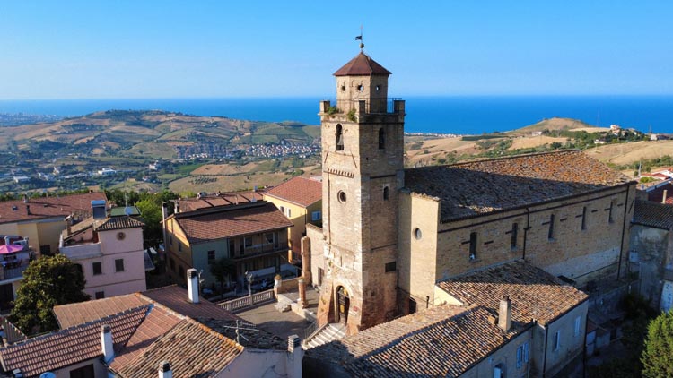 Mutignano fraz. PINETO