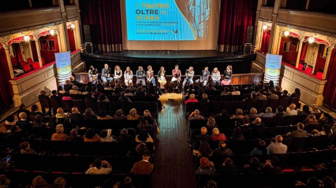 il teatro oltre la scena