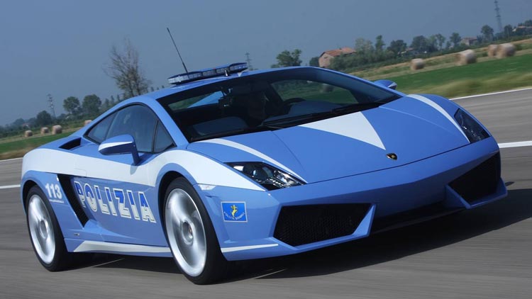 la Lamborghini della Polizia di Stato