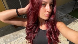 Asia Pieropan, 1,65 di altezza, occhi verdi e capelli rossi, studentessa universitaria