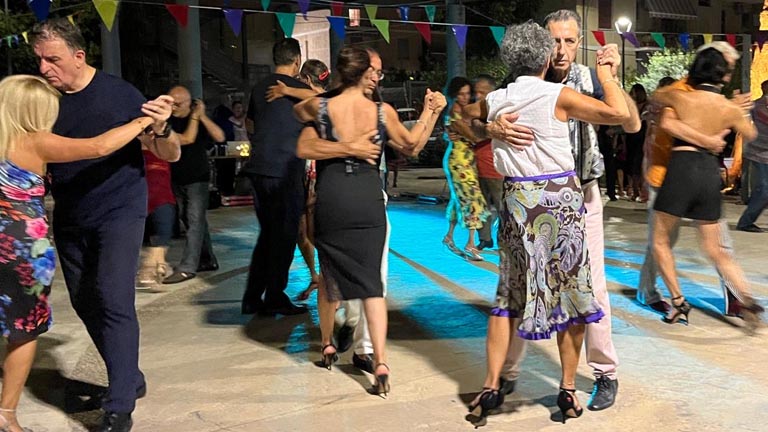 street tango